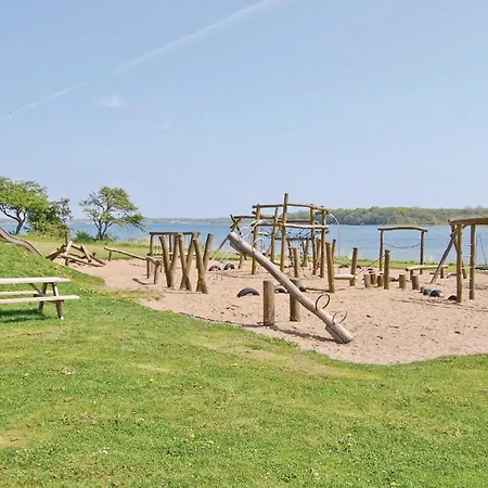 Marina Fiskenaes 펜션 *