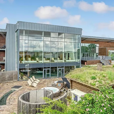 بيت للعطل Marina Fiskenaes *